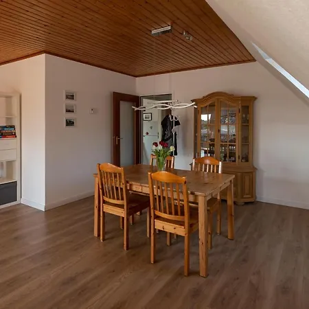 Schoene In Apartament *