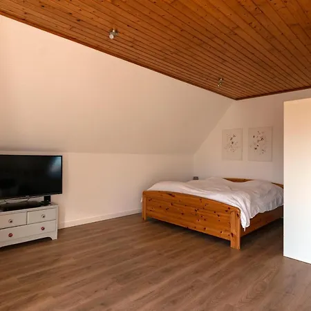 Schoene In Apartament *